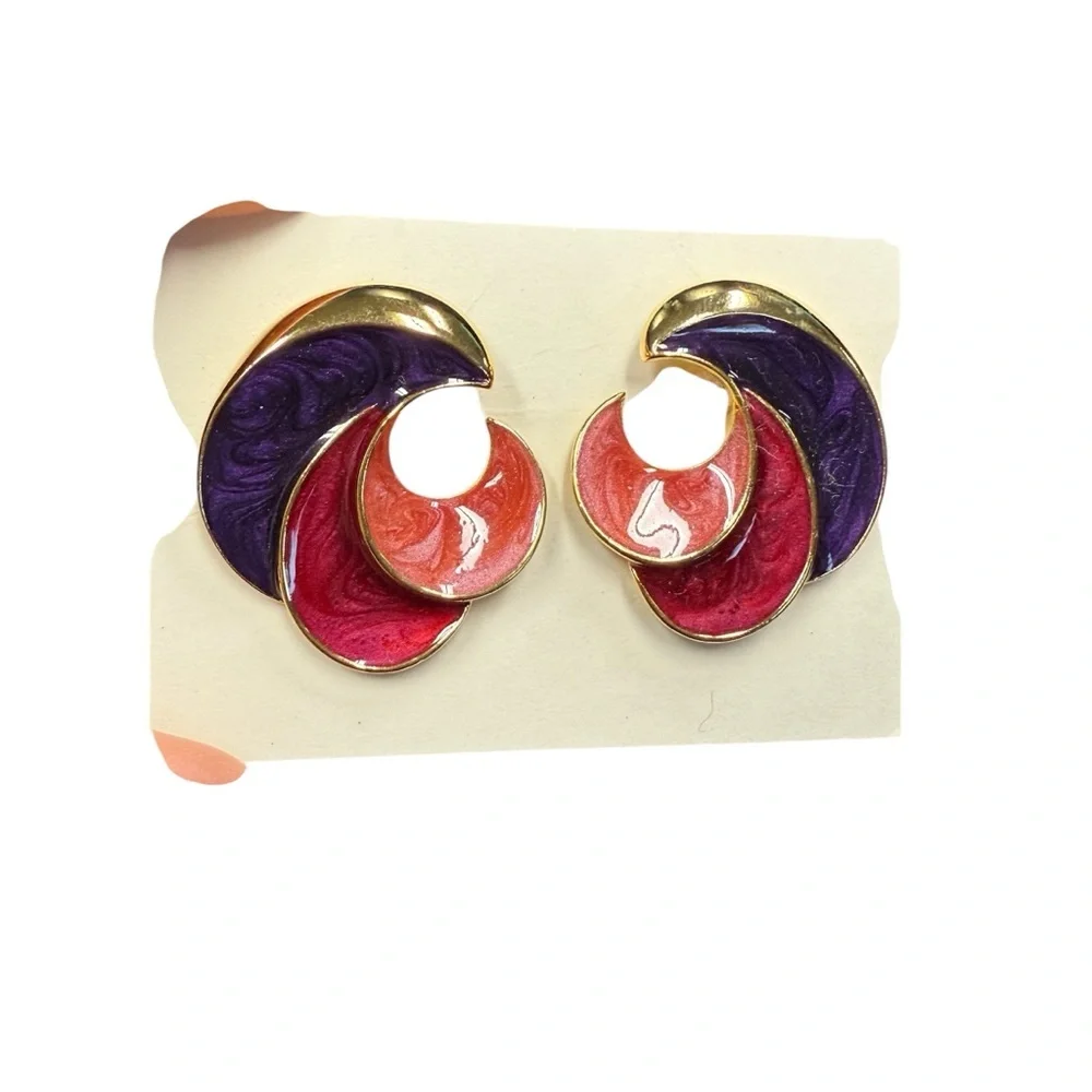 Avon “Swirl of color” Purple and Red Swirl clip Earrings NIB 1991 vintage